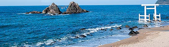 福岡県二見浦の夫婦岩の写真2-2